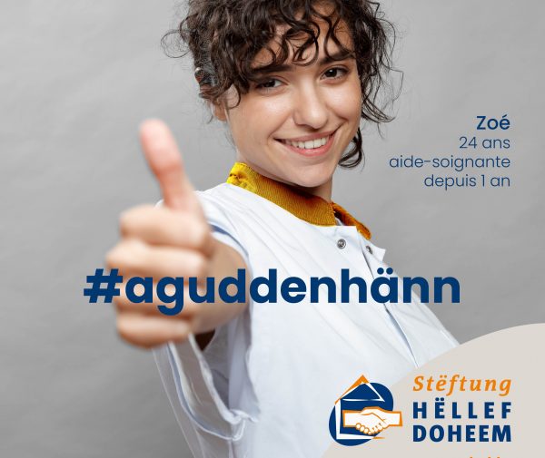 Aide-soignante montrant le pouce tout ok